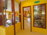 Townhouse Oak Hotel Fiducia Pasar Minggu