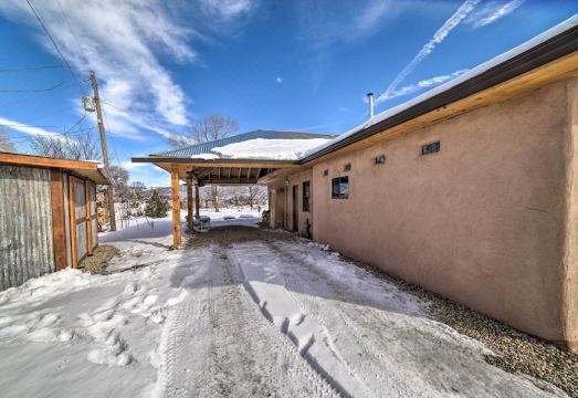 Ranchos de Taos Casita by Downtown & Trails! - Housity