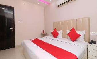 OYO 36042 Hotel Madhuban