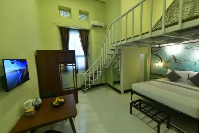 Hotel Irian Surabaya فنادق في Krembangan