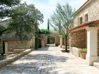 La Bastide des Chênes 石頭城觀景台附近的飯店