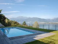 Top Lakeview - مسبح
