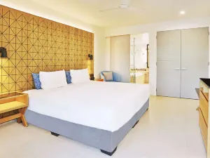 Radisson Blu Resort Fiji Denarau Island