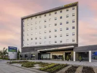 City Express Junior by Marriott Bogota Aeropuerto Hotels near Engativa