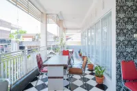RedDoorz Syariah Near Lapangan Dwiwarna Barabai