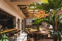 Canadian Hotel - Bares