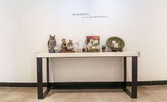 Jinju Hotel Owl