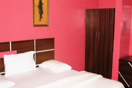 Londa Hotel and Suites - Double