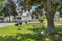 The Beaches Guest Rooms and Cottages Hotels in Wells