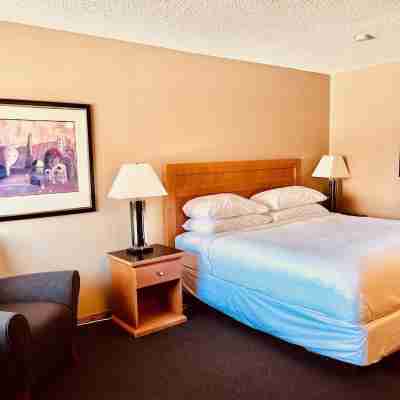 Royal Hotel Lloydminster Rooms