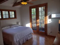 Lake Front Hot Tub Kayak Swim Firepit Secluded Hotels in Highland