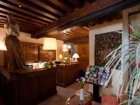 Les Terrasses Poulard Hotels in Saint-Jean-le-Thomas