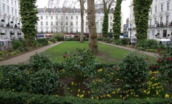 Tudor Court Hotel