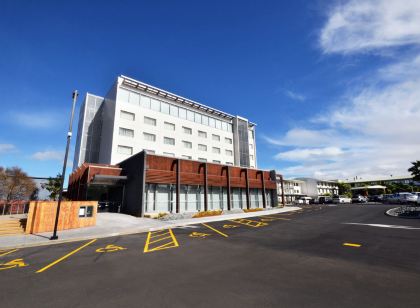 JetPark Auckland Airport Hotel