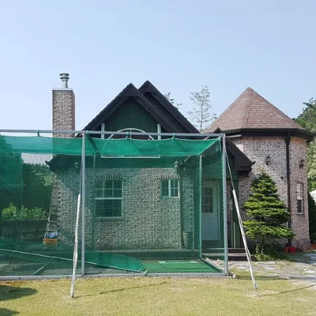 Daegwallyeong Pumane Pension Отели рядом с достопримечательностью «Ранчо Самян»