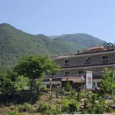 Jeongseon Gariwangsan Pension Hotels near Yongpyong Alpine Centre