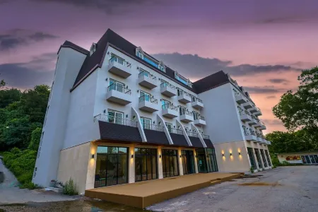 Gapyeong Staygojae 325 Riverview Resort (Near Seoul, Friendly Nature) Отели в г. Капхён