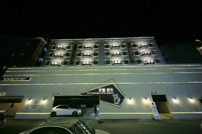 Ansan Queens Hotel Hotels near Ansan Botanical Garden