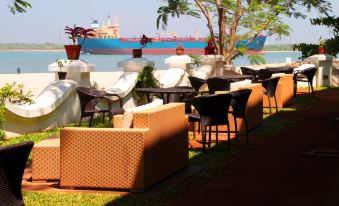 Old Lighthouse Bristow Hotel , Fort Kochi
