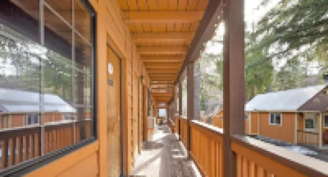 Sleepy Hollow Cabins & Hotel