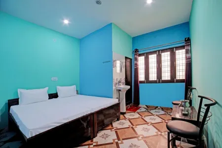 Goroomgo Prem Home Stay Ranikhet Отели рядом с достопримечательностью «Golu Devta temple»