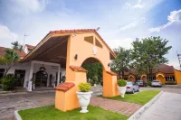 Dad D Resort by Lopburi Inn Resort Hotels in 