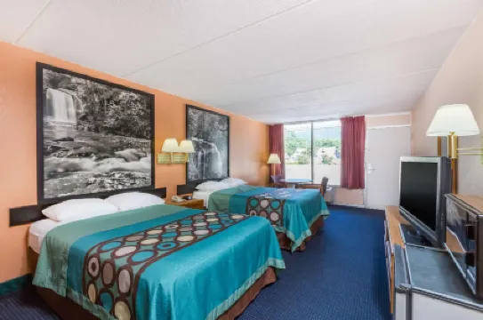 Super 8 by Wyndham Black Mountain