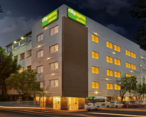 سيتي إكسبرس جونيور باي ماريوت سيوداد دي ميكسيكو سوليفان Hotels near سان رافائيل