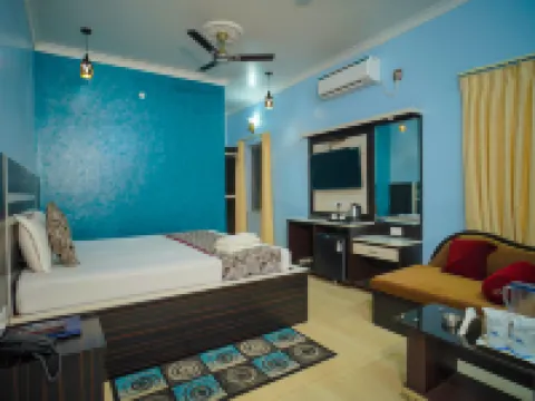 Aqua Marina Drive Inn โรงแรมในมณฑรมุณี