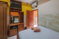 Homestay Gayatri Sawojajar Near Univ Negeri Malang Kampus 2 Mitra RedDoorz Hotels in Tumpang