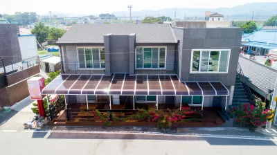 Pohang Rainbow Pension Hotels in Pohang