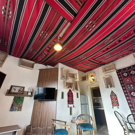 Antica Old Apartment Al-Lwebdeh