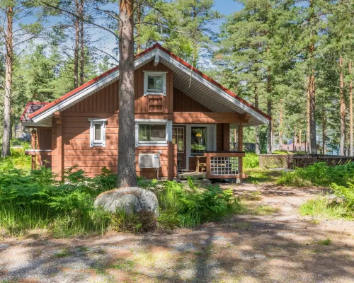Karpalo 3 Hotels in Lovisa