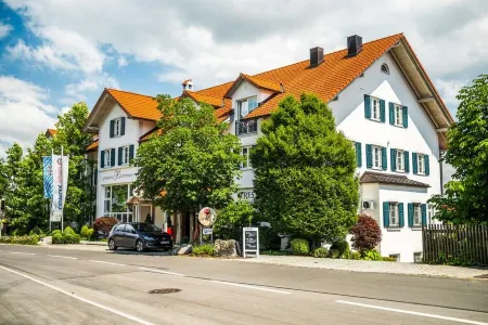 Klostermaier Hotel & Restaurant Отели в г. Мюнзинг