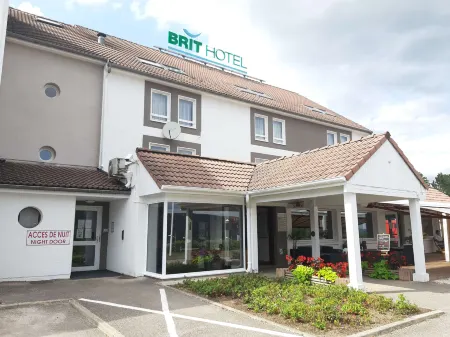 Brit Hotel Besancon l'Horloge Отели рядом с достопримечательностью «Университет Франш-Конте»
