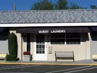 The Monterey Motel - Motels