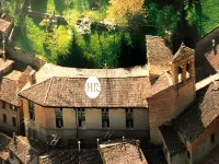 Albergo Hotel Raffaello Các khách sạn gần Oratorio del Santissimo Crocifisso della Grotta