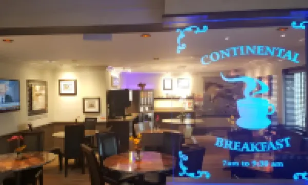 East Norwich Inn Hotels in Glen Cove