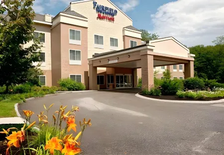 Fairfield Inn & Suites Brunswick Freeport