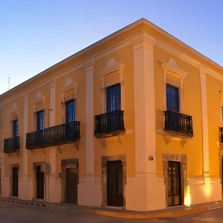 Hotel Plaza Colonial
