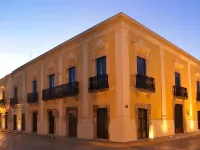 Hotel Plaza Colonial