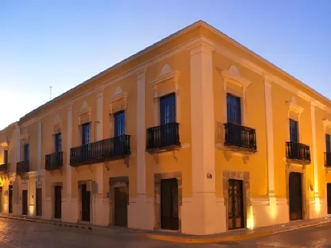 호텔 플라자 콜로니얼 캄페체  호텔