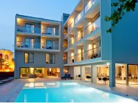 Oktober Downtown Boutique Hotel - Airport Shuttle