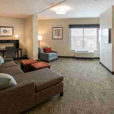 Staybridge Suites SASKATOON - UNIVERSITY by IHG Rooms