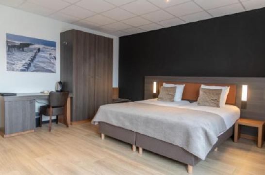 Large Twin Room Hotel Rooms Photo