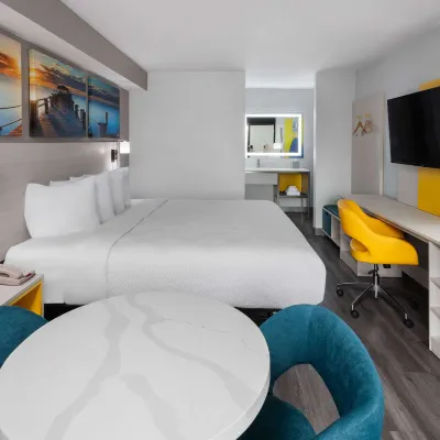 Days Inn by Wyndham Baltimore Northwest Hotel dekat Lapangan Golf Forest Park
