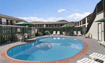 Travelodge by Wyndham Wenatchee