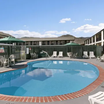 Travelodge by Wyndham Wenatchee