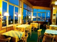 Hotel Mustapic Hoteles cerca de Plaza Malvinas