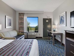 Best Western Plus Holiday Sands Inn  Suites